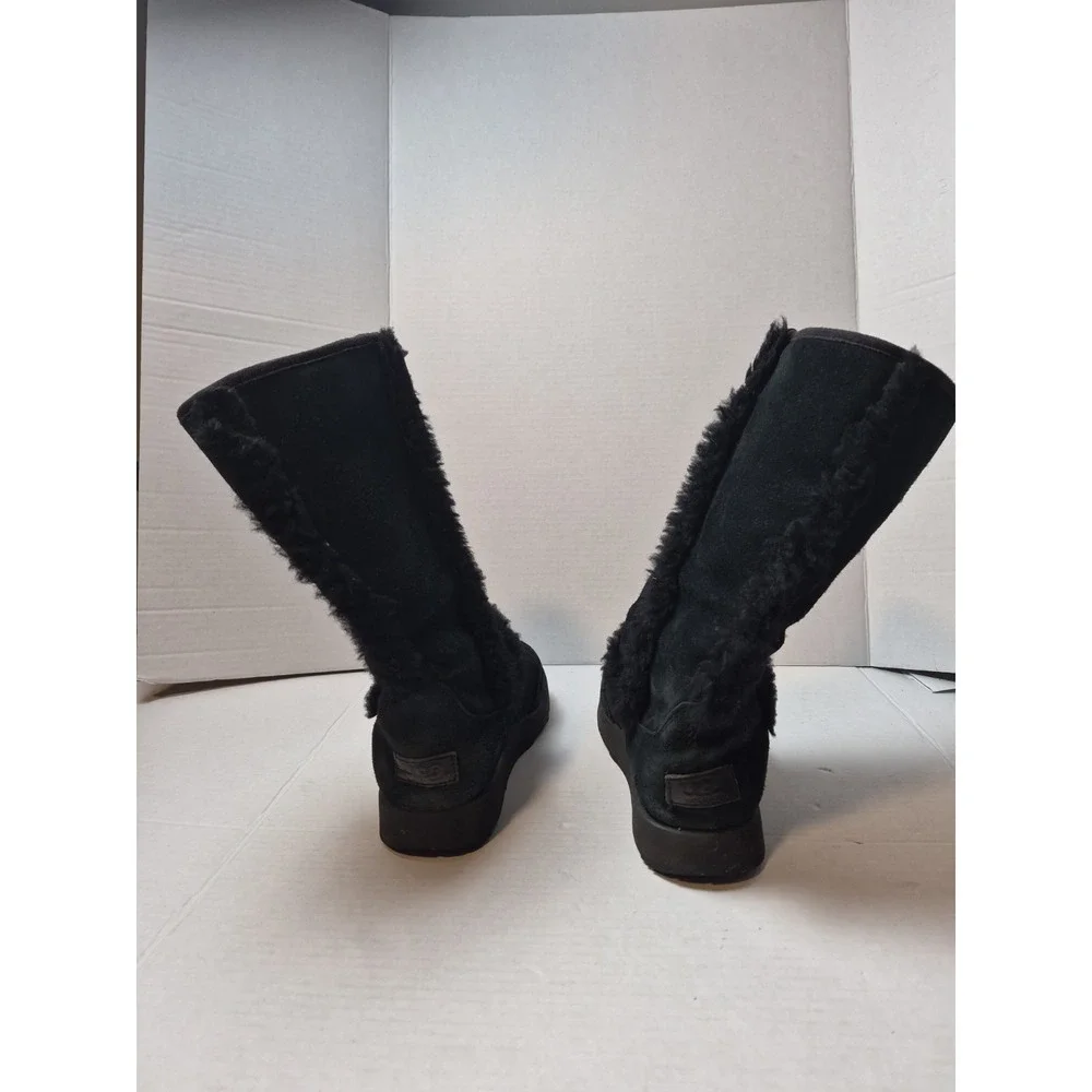 UGG 1017511 Adirondack Grandle Black Suede Sheepskin Boots Vibram Sole Women's 8